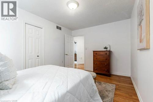 62 Spadara Drive, Hamilton, ON - Indoor Photo Showing Bedroom