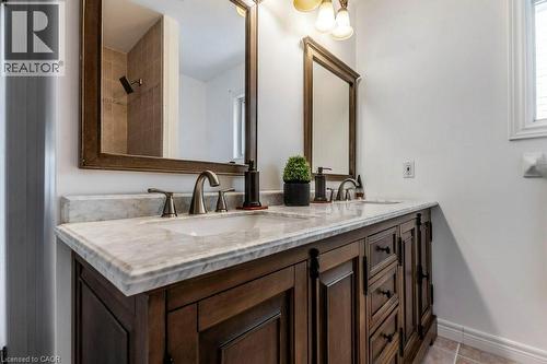 62 Spadara Drive, Hamilton, ON - Indoor Photo Showing Bathroom