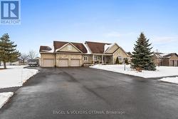5579 LOMBARDY DRIVE Ottawa, ON K0A 2W0