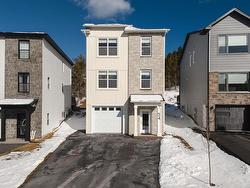 54 Pearlgarden Close  Dartmouth, NS B2X 0C2