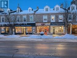 27 GORE STREET E Perth, ON K7H 1H4