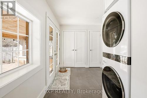 125 Wilhelm Street, Kitchener, ON - Indoor Photo Showing Laundry Room