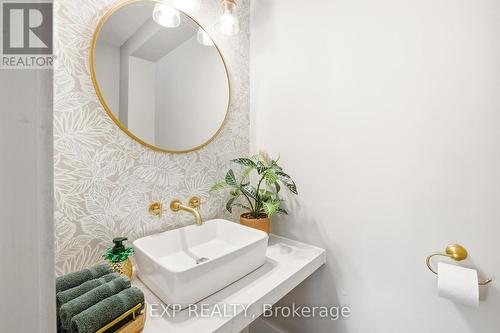 125 Wilhelm Street, Kitchener, ON - Indoor Photo Showing Bathroom
