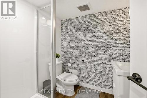 125 Wilhelm Street, Kitchener, ON - Indoor Photo Showing Bathroom