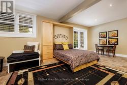 Ground floor walkout / separate entry - 