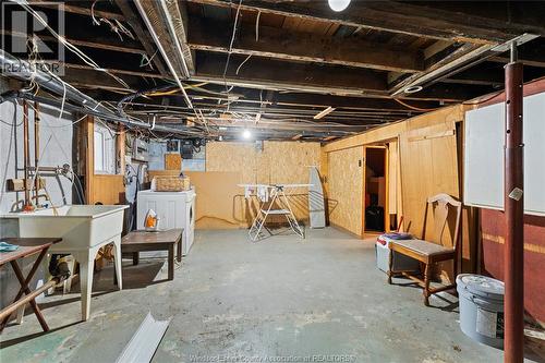 977 Gladstone, Windsor, ON - Indoor Photo Showing Basement