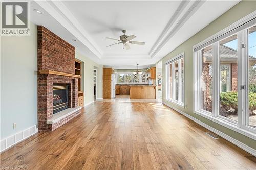 3503 Lakeshore Road, Lincoln, ON - Indoor Photo Showing Living Room With Fireplace