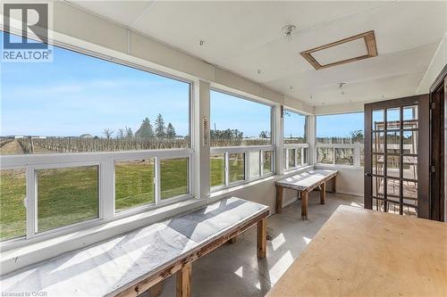 3503 Lakeshore Road, Lincoln, ON - Indoor