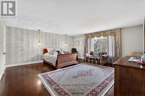 2145 Oneida Crescent, Mississauga, ON - Indoor Photo Showing Bedroom