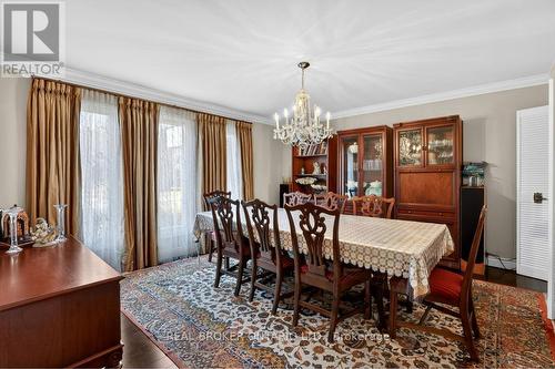 2145 Oneida Crescent, Mississauga, ON - Indoor Photo Showing Dining Room