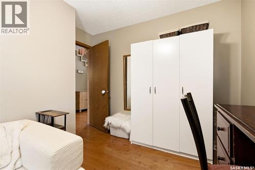 3803 Bow Bay, Regina, SK - Indoor Photo Showing Bedroom