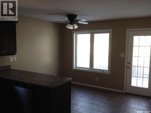 1610 5Th Avenue N, Regina, SK - Indoor