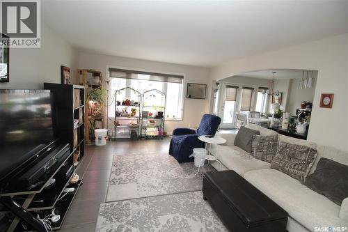 131 Pringle Crescent, Saskatoon, SK - Indoor Photo Showing Living Room