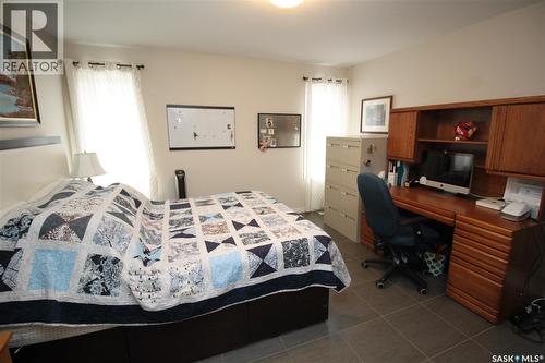 131 Pringle Crescent, Saskatoon, SK - Indoor Photo Showing Bedroom