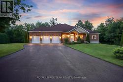 2539 KEARNS WAY Ottawa, ON K4P 1R9