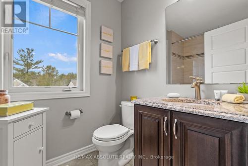 98 Brisote Lane, Ottawa, ON - Indoor Photo Showing Bathroom