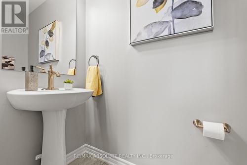 98 Brisote Lane, Ottawa, ON - Indoor Photo Showing Bathroom