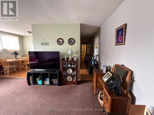 304 - 1830 Dumont Street, London East (East H), ON - Indoor