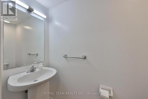 11 Jarrett Court, Vaughan, ON - Indoor Photo Showing Bathroom