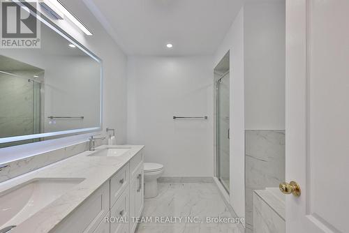 11 Jarrett Court, Vaughan, ON - Indoor Photo Showing Bathroom