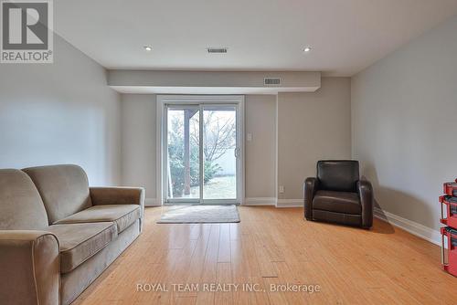 11 Jarrett Court, Vaughan, ON - Indoor Photo Showing Other Room