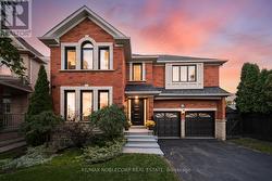 27 TREASURE ROAD Vaughan, ON L6A 2Y7