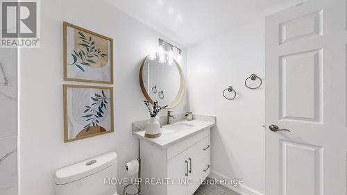 225 - 3 Ellesmere Street, Richmond Hill, ON - Indoor Photo Showing Bathroom
