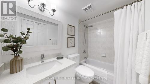 225 - 3 Ellesmere Street, Richmond Hill, ON - Indoor Photo Showing Bathroom