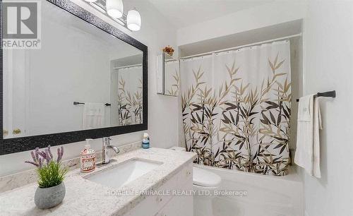 60 Studebaker Trail, Brampton, ON - Indoor Photo Showing Bathroom