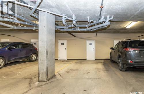 4307 108 Willis Crescent, Saskatoon, SK - Indoor Photo Showing Garage