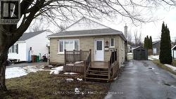 814 NICHOLLS STREET Peterborough, ON K9H 5T8