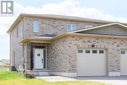 58 PEACHLEAF LANE Norfolk, ON N0E 1Y0