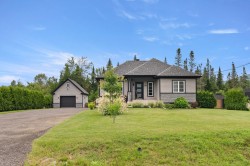 412 Rue Barry  Shannon, QC G3S 1M1