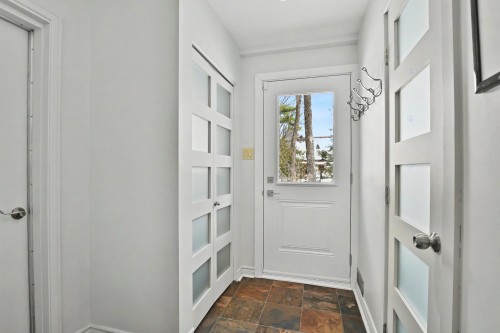 Entry - 43 Rue De Charny, Lorraine, QC - Indoor Photo Showing Other Room