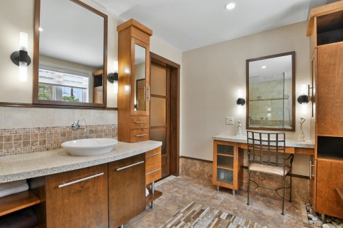 Master Bathroom - 43 Rue De Charny, Lorraine, QC - Indoor Photo Showing Bathroom