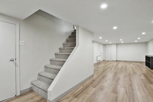 Family Room - 43 Rue De Charny, Lorraine, QC - Indoor Photo Showing Other Room