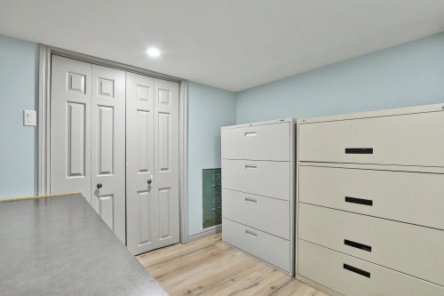 Office - 43 Rue De Charny, Lorraine, QC - Indoor Photo Showing Other Room