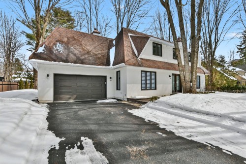 Front of Structure - 43 Rue De Charny, Lorraine, QC - Outdoor
