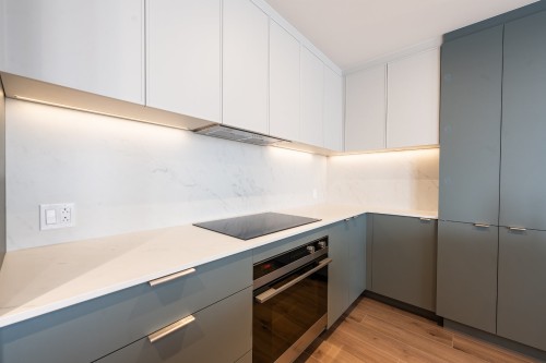 Cuisine - 204-2530 Ch. Du Canal, Chambly, QC - Indoor Photo Showing Kitchen With Upgraded Kitchen