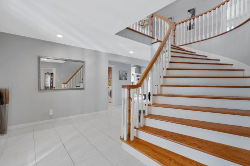 Escalier - 260 Alice-Carrière Street, Beaconsfield, QC - Indoor Photo Showing Other Room