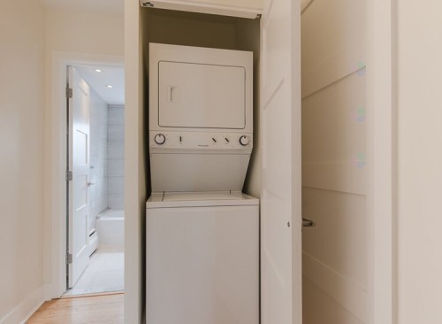 Laundry - 23-3510 Rue De La Montagne, Montréal (Ville-Marie), QC - Indoor Photo Showing Laundry Room