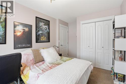 17 622 Lamarsh Road, Saskatoon, SK - Indoor Photo Showing Bedroom