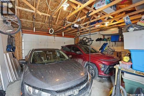 17 622 Lamarsh Road, Saskatoon, SK - Indoor Photo Showing Garage