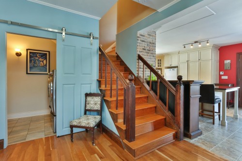 Escalier - 203 Route 221 S., Lacolle, QC - Indoor Photo Showing Other Room