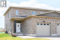 58 PEACHLEAF Lane Waterford, ON N0E 1Y0