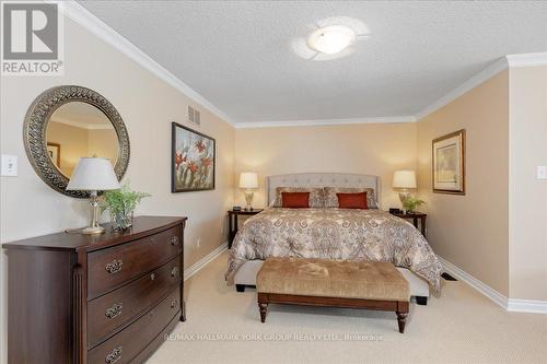 263 Mcclellan Way, Aurora, ON - Indoor Photo Showing Bedroom
