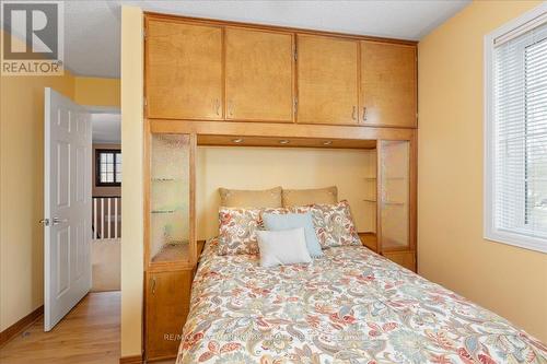 263 Mcclellan Way, Aurora, ON - Indoor Photo Showing Bedroom