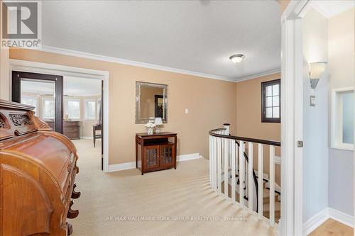 263 Mcclellan Way, Aurora, ON - Indoor Photo Showing Other Room