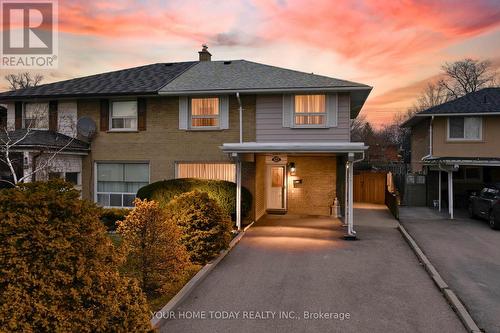 58 DUNSANY CRESCENT  Toronto, ON M9R 3W6