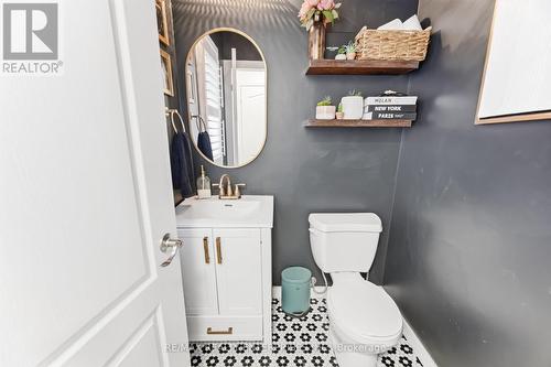 3356 Hiscott Avenue, Burlington, ON - Indoor Photo Showing Bathroom